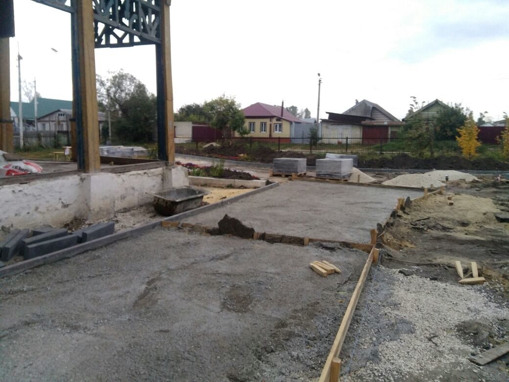 На территории городского парка культуры и отдыха Петровска продолжаются работы второго этапа реконструкции в рамках программы "Формирование комфортной городской среды"