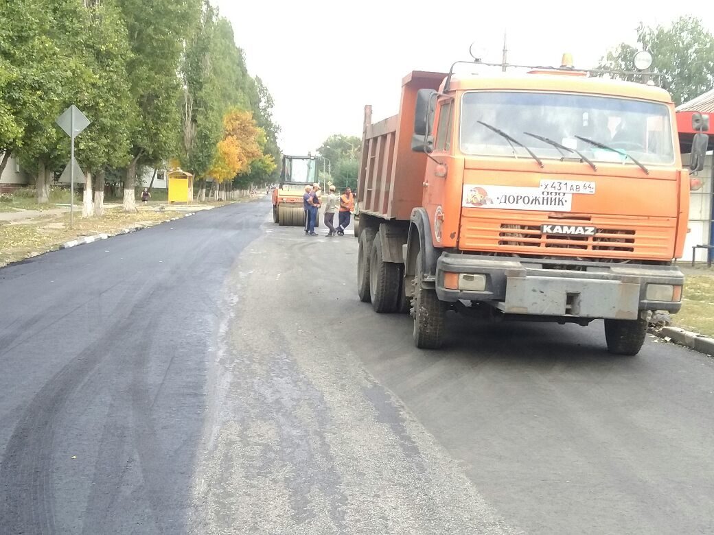 В Петровске продолжается ремонт дорожного покрытия основной части улицы Гоголя